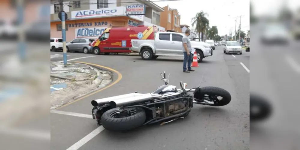 Motociclista ficou ferido, mas não quis ser levada para o hospital
