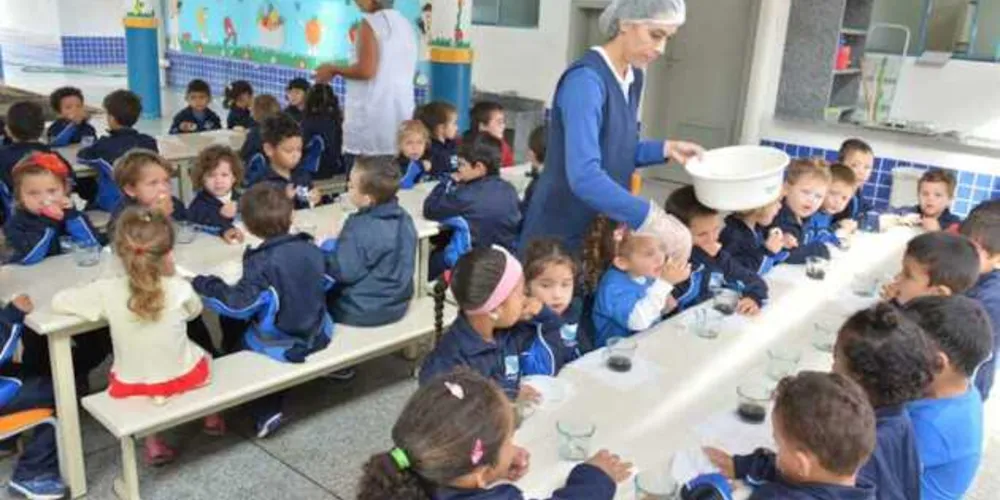 Imagem ilustrativa da imagem Crianças de até 4 anos não voltam às aulas em fevereiro