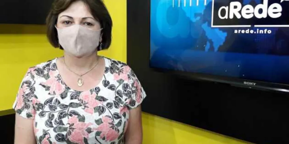 Professora Simone Neves tirou dúvidas de pais e professores sobre retorno das aulas