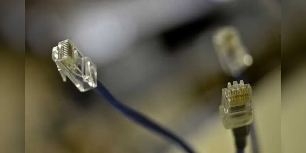 A grande novidade do novo plano é a obrigação de que concessionárias de telefonia fixa invistam na implantação de redes de fibra ótica, o chamado backhaul.