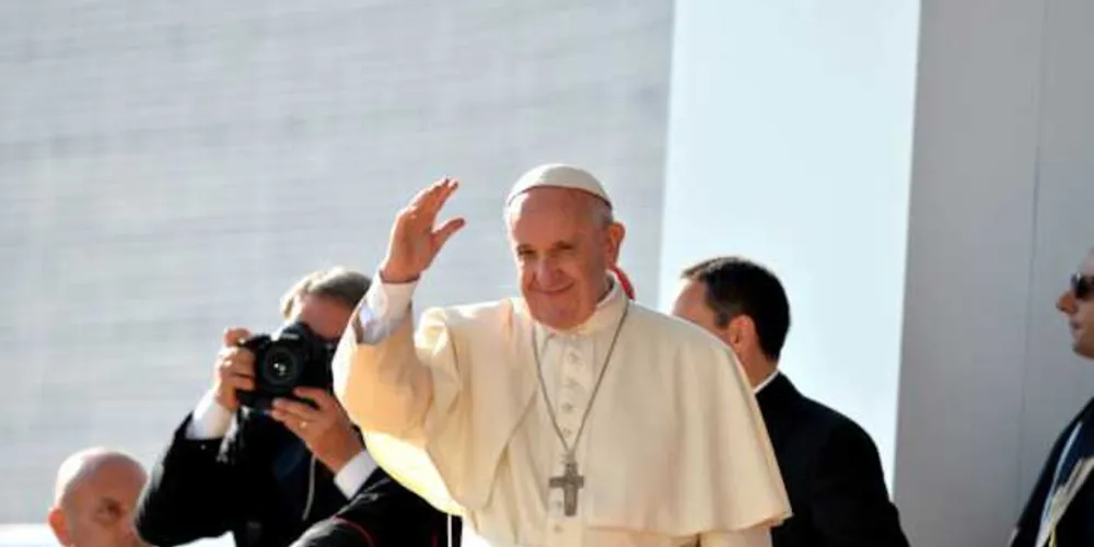 Francisco foi então o primeiro chefe da Igreja Católica a pisar o solo da Península Arábica, berço do islã.