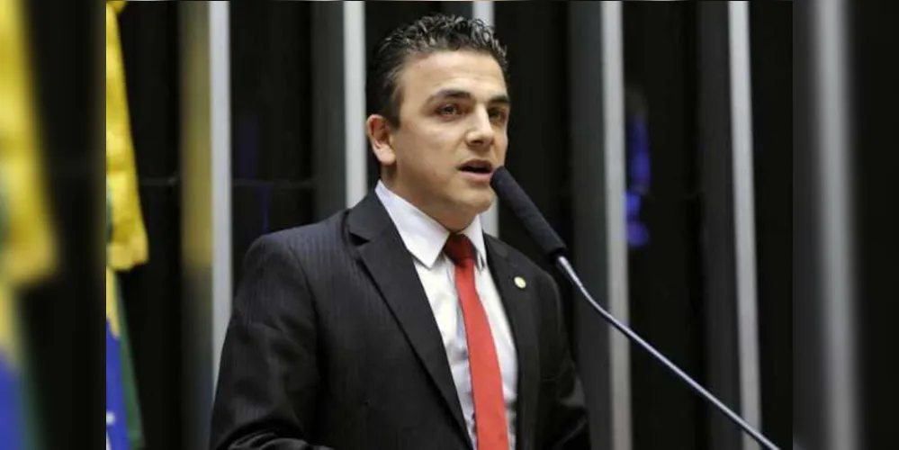 Imagem ilustrativa da imagem Aliel questiona Ministério da Saúde sobre doses de vacinas