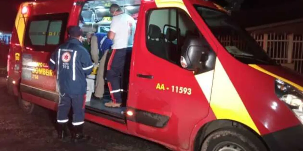 Mulher foi atingida por tiro na perna, enquanto seu namorado foi baleado no peito