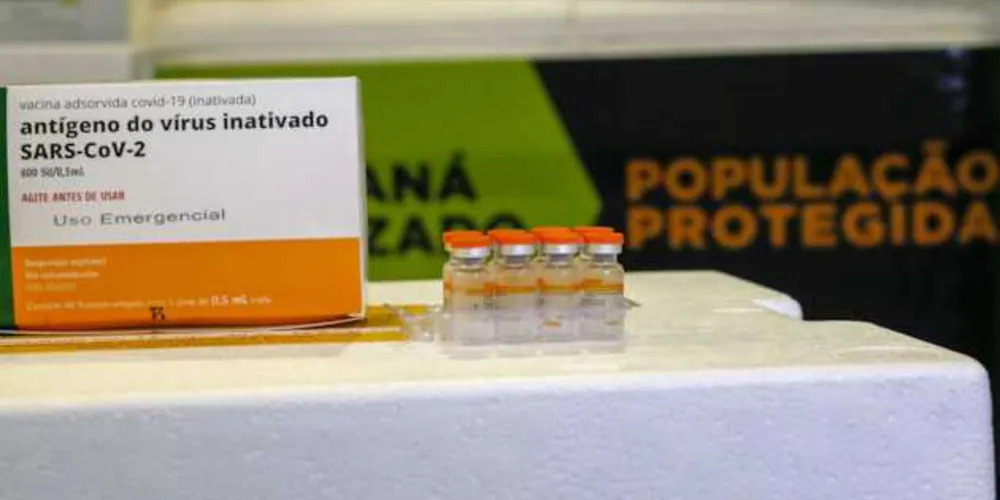 Com esse novo pacote, o objetivo é acelerar a imunização dos 303.026 profissionais de saúde do Estado.