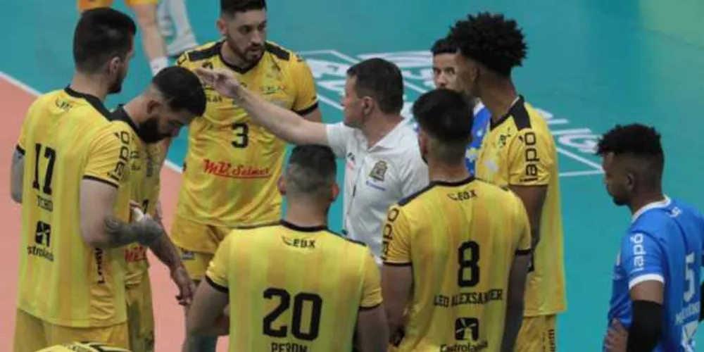 Imagem ilustrativa da imagem Caramuru recebe o Uberlândia pela Superliga