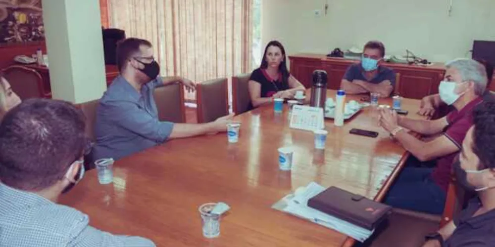 Telêmaco Borba fecha parceria para construção de mercad