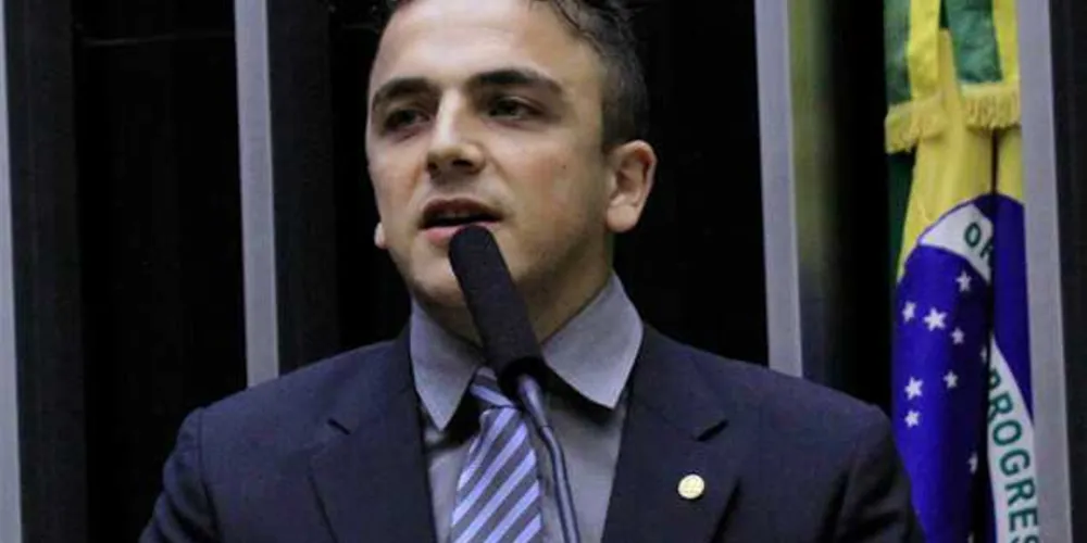 Deputado ponta-grossense seguirá orientação nacional do partido e votará em Baleia Rossi
