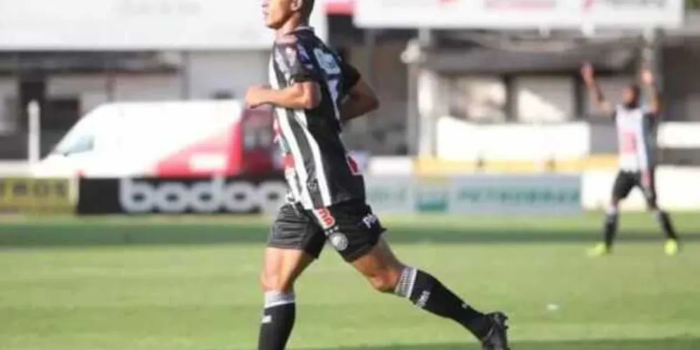 Atacante Ricardo Bueno renova contrato com o Operário Ferroviário