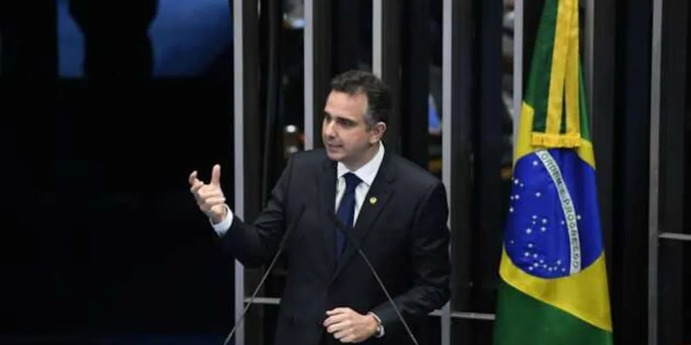 Senador do Democratas obteve 57 votos e derrotou Simone Tebet, do MDB
