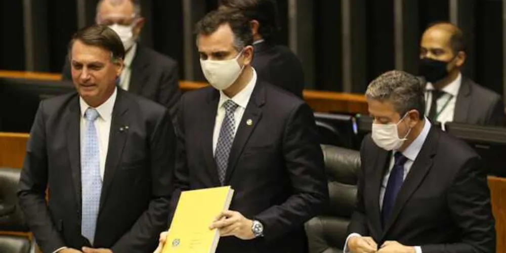 Pacheco lembrou da importância do auxílio emergencial de R$ 600 dado aos economicamente mais vulneráveis em 2020.