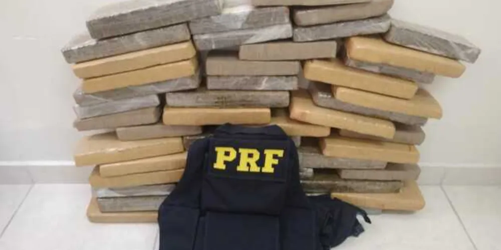 Imagem ilustrativa da imagem PRF prende casal em ação contra o tráfico de drogas