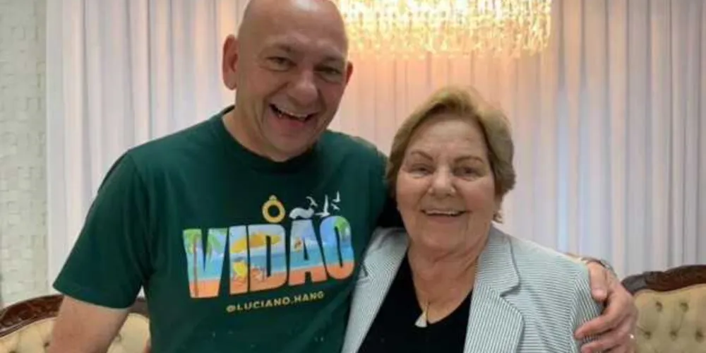 Regina costumava acompanhar o filho nas inaugurações das lojas Havan, que já somam 155 unidades em 17 estados do país.