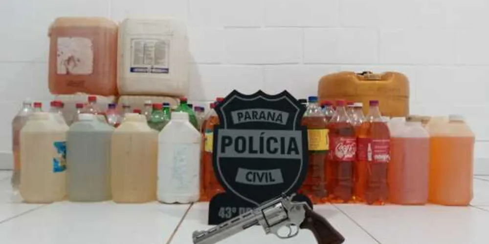 Quase 300 litros de combustível foram apreendidos pela polícia e guarda municipal em Castro