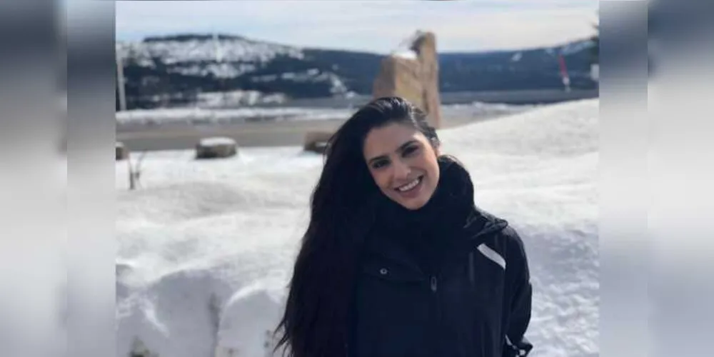 Maria Luiza Bizetto Cristani receberá os cumprimentos pela passagem de seu aniversário nesta quarta -feira(10). Dona de uma beleza inconteste, Malu como é conhecida pelos amigos, encanta a todos por onde passa por sua educação. Da coluna RC os votos de alegrias e sucesso.