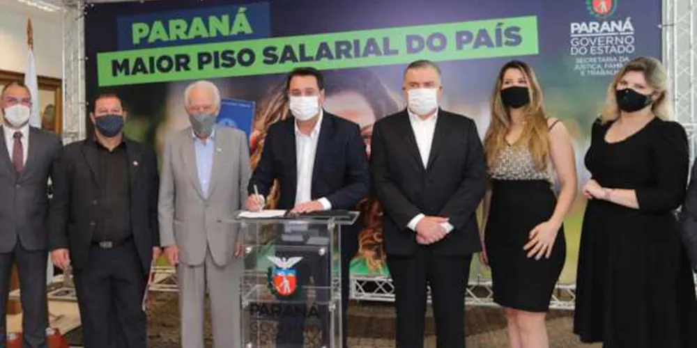 Piso será aplicado já na folha de fevereiro, com valores retroativos a janeiro