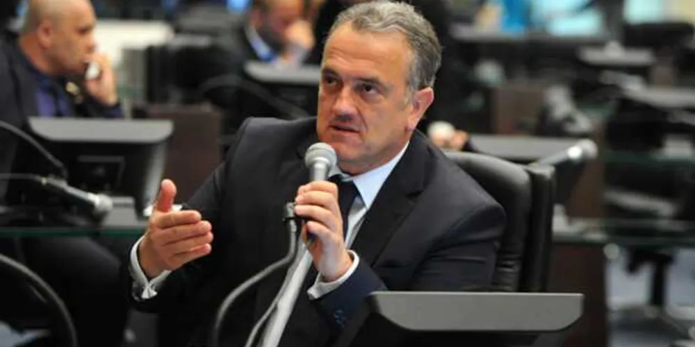 Deputado quer saber estoque, dados sobre consumo por paciente e condições de logística para distribuição do insumo