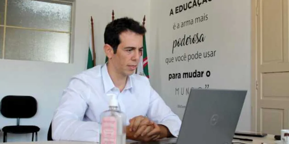 Renato Feder estará em reunião com gestores da região nesta quarta-feira (10)
