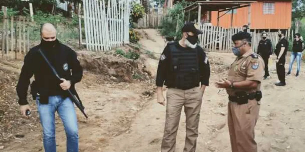 Imagem ilustrativa da imagem Operação conjunta prende suspeitos de homicídio e roubo no Contorno