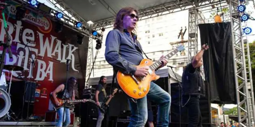 Imagem ilustrativa da imagem Guitarrista da banda Motorocker morre por covid-19