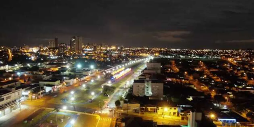 Fica proibida circulação de pessoas e funcionamento de serviços não essenciais das 23h às 6h em Ponta Grossa