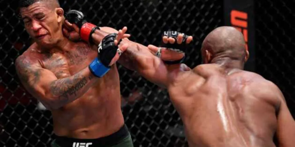 Imagem ilustrativa da imagem Brasileiro é nocauteado em disputa pelo cinturão do UFC