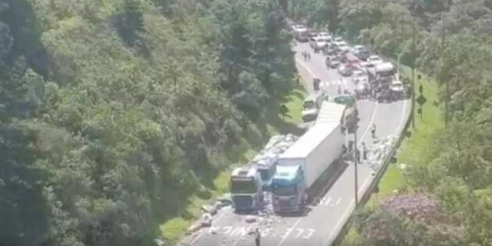 Ocorrência foi registrada no início da tarde deste domingo (14)