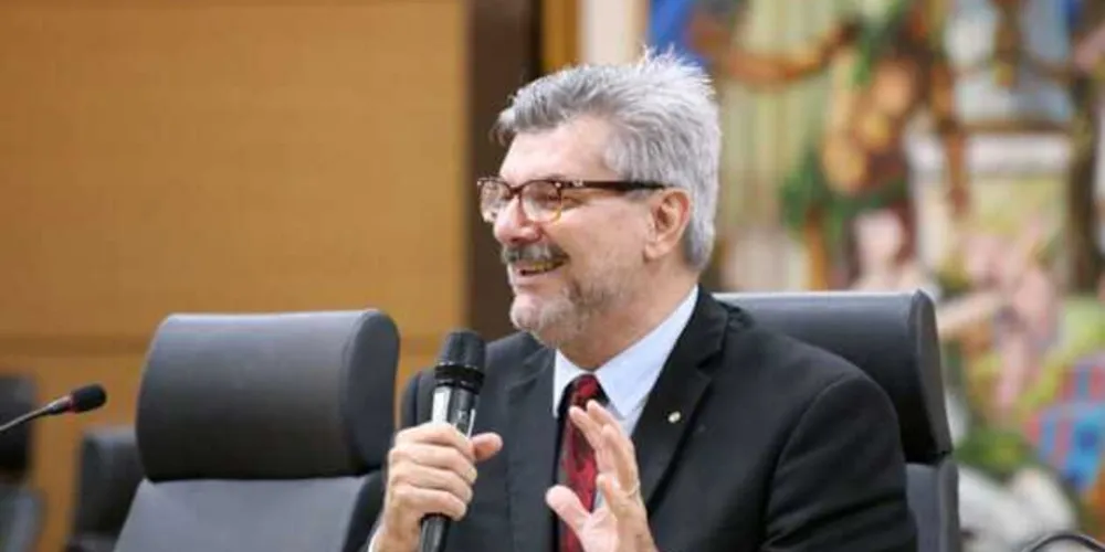 Imagem ilustrativa da imagem Ministro do STJ é internado com covid-19 em Brasília