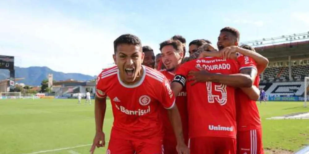 Imagem ilustrativa da imagem Inter vence Vasco e pode ser campeão no domingo