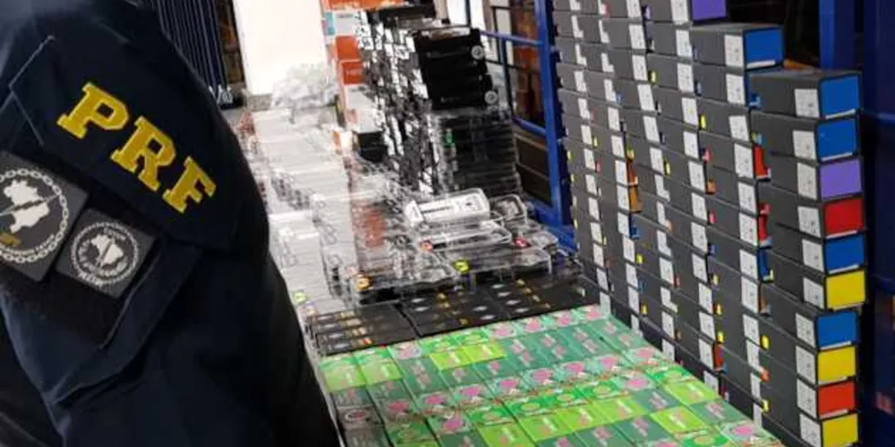 Imagem ilustrativa da imagem PRF apreende 408 cigarros eletrônicos de maconha líquida em Imbituva