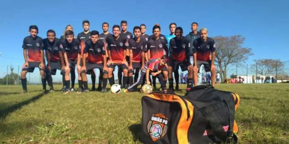 Como os treinos são gratuitos, o projeto depende de ações como rifas e bazares para custear o material esportivo necessário e uniformes. 