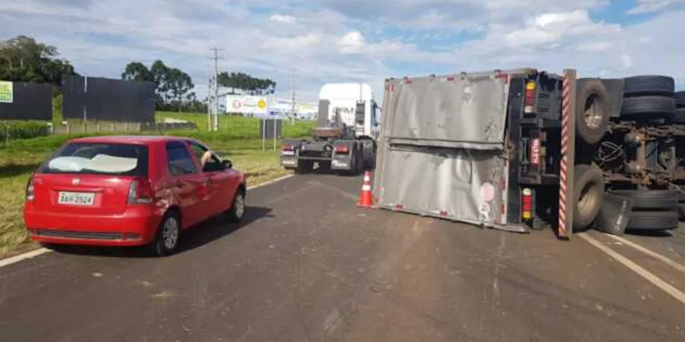 Ocorrência foi registrada na tarde desta terça-feira (16), no Trevo do Caetano