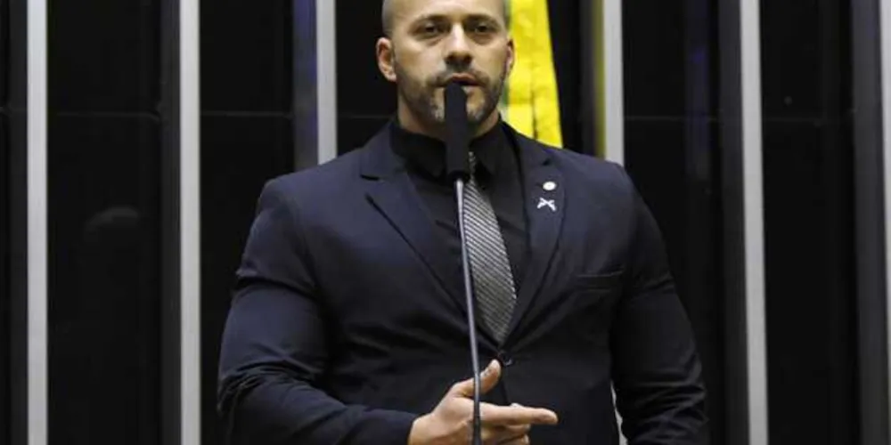 Imagem ilustrativa da imagem Deputado bolsonarista é preso após ataques a ministros