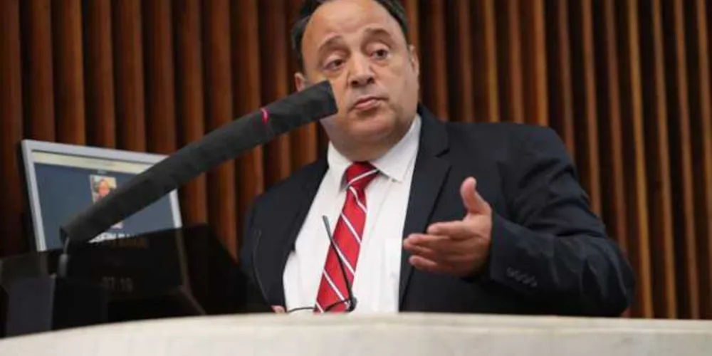 Deputado Hussein Bakri (PSD) explica que a medida garante segurança jurídica ao retorno às aulas.