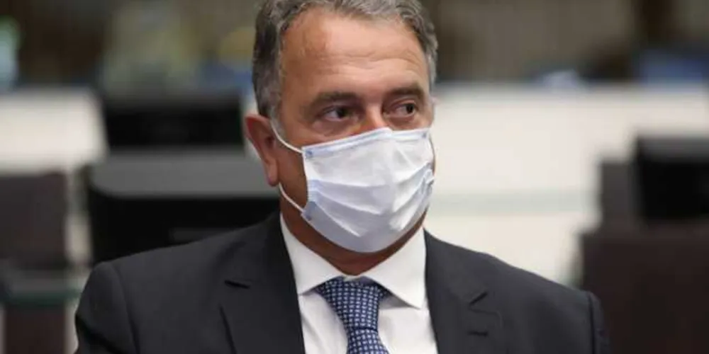 Documento também deve apresentar local de trabalho e função exercida pelo vacinado