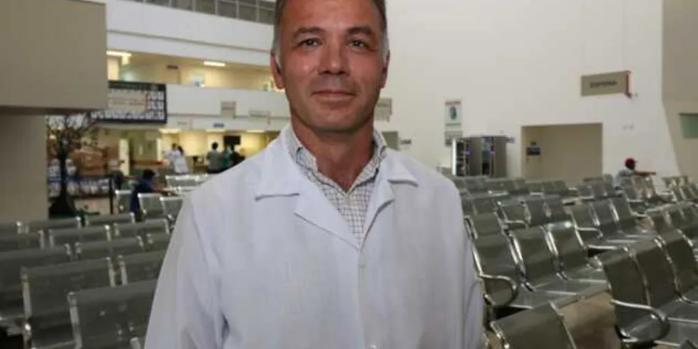 Everson Krum destaca que a vacinação contra a covid-19 não garante imunidade automática ao paciente