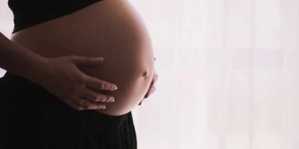 Mulheres grávidas têm risco maior de desenvolver a covid-19 grave.