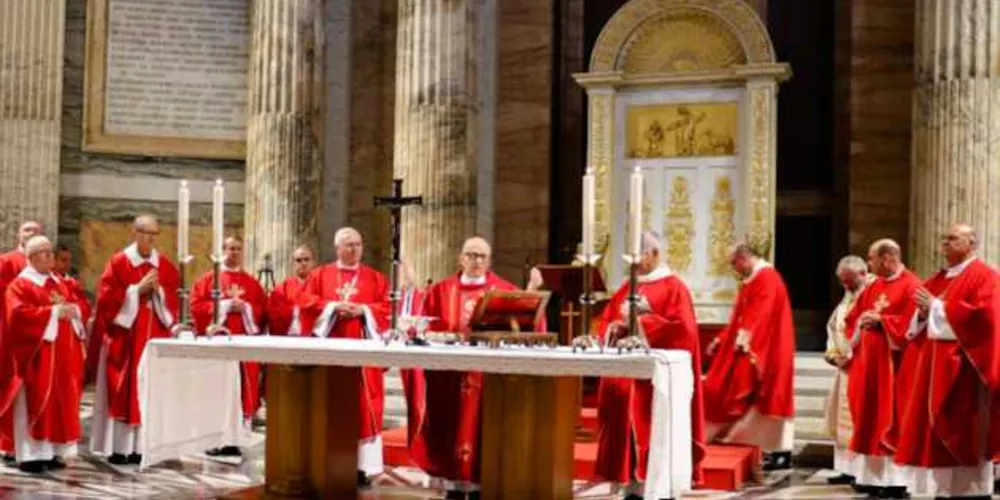 Visita dos bispos diocesanos aos túmulos dos apóstolos, na Diocese de Roma. 