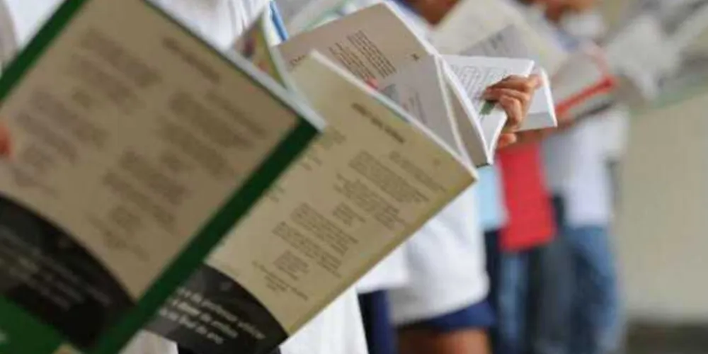 O programa tem como objetivo levar material adequado para todos os estudantes da rede pública de Educação Básica. 
