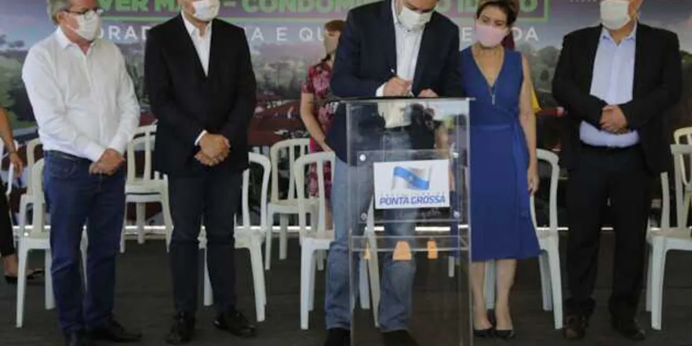 Imagem ilustrativa da imagem Governador assina construção de Condomínio do Idoso em PG