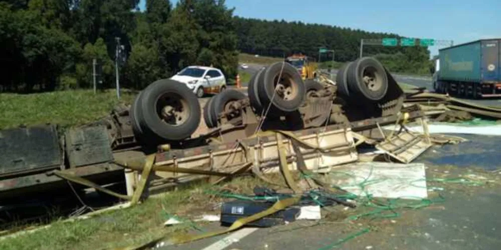 IML, forças policiais e CCR RodoNorte estiveram no local