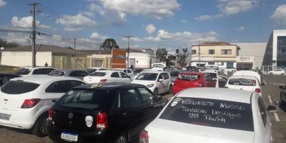 Motoristas estão preocupados com a falta de posicionamento da empresa Uber quanto as taxas cobradas nas corridas