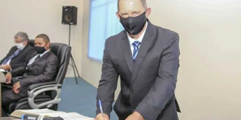 Sistema de saúde municipal entrou em colapso nas últimas semanas