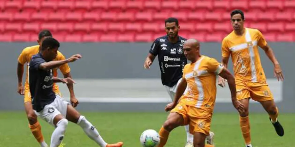 Imagem ilustrativa da imagem Remo e Brasiliense disputam título inédito da Copa Verde