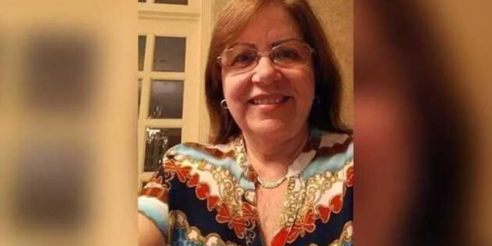 Sueli Fernandes é professora aposentada nascida em Ponta Grossa e filha da escritora, trovadora e artista plástica Amalia Max.