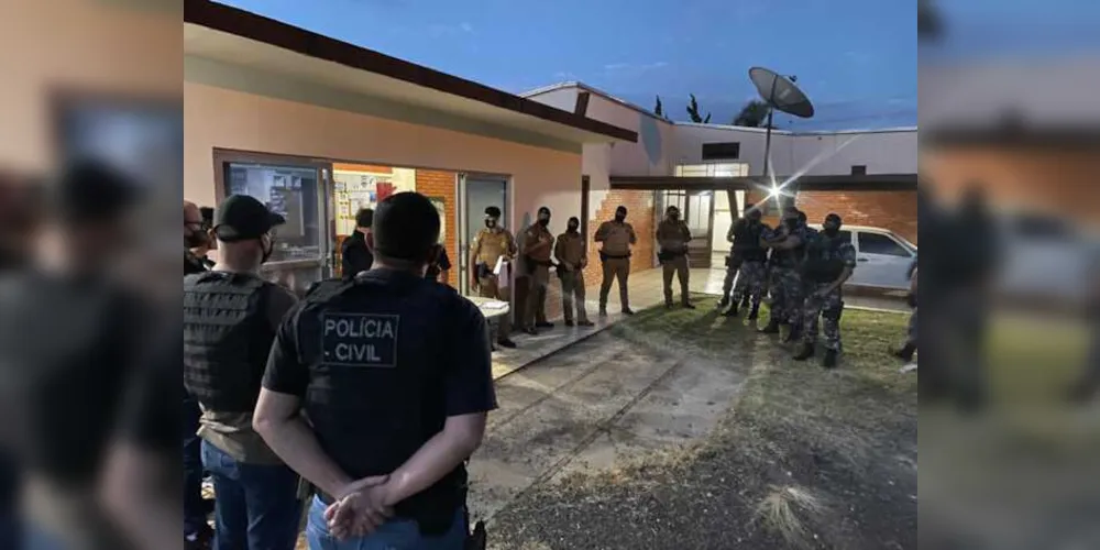 O objetivo foi identificar, apreender e prender suspeitos relacionados a uma série de roubos ocorridos em Carambeí