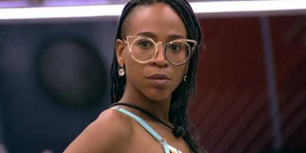 Imagem ilustrativa da imagem Karol aponta erros e pede desculpas ao público