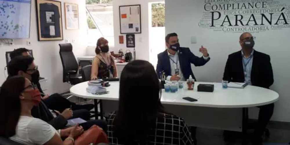Imagem ilustrativa da imagem Órgãos se unem para combater fura-filas da vacinação no PR