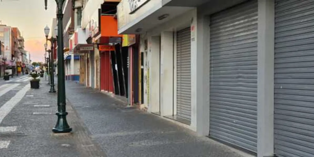 Decreto restringe a abertura do comércio não essencial na cidade de Ponta Grossa
