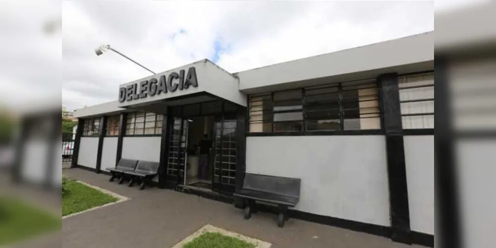 Arma também foi apreendida 