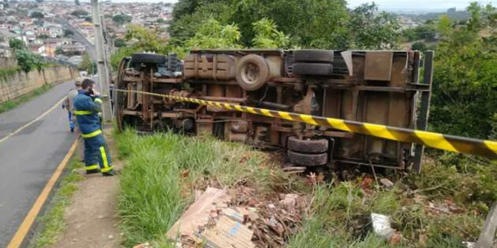 Acidente ocorreu no início da tarde desta quinta-feira (4), em Ponta Grossa